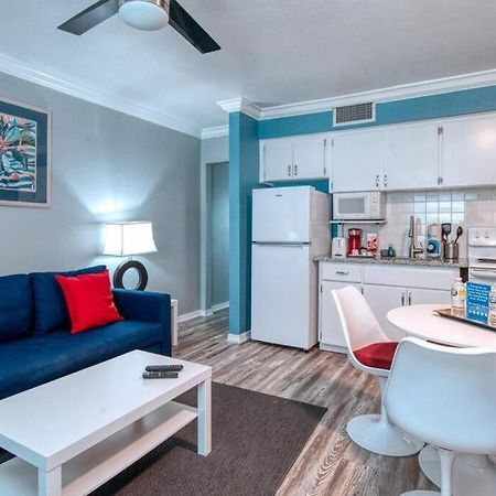 Sunset Beach Suites At Madeira Beach! Pet Friendly With Summer Breezes! - Suite 6 Сейнт Пийт Бийч Екстериор снимка